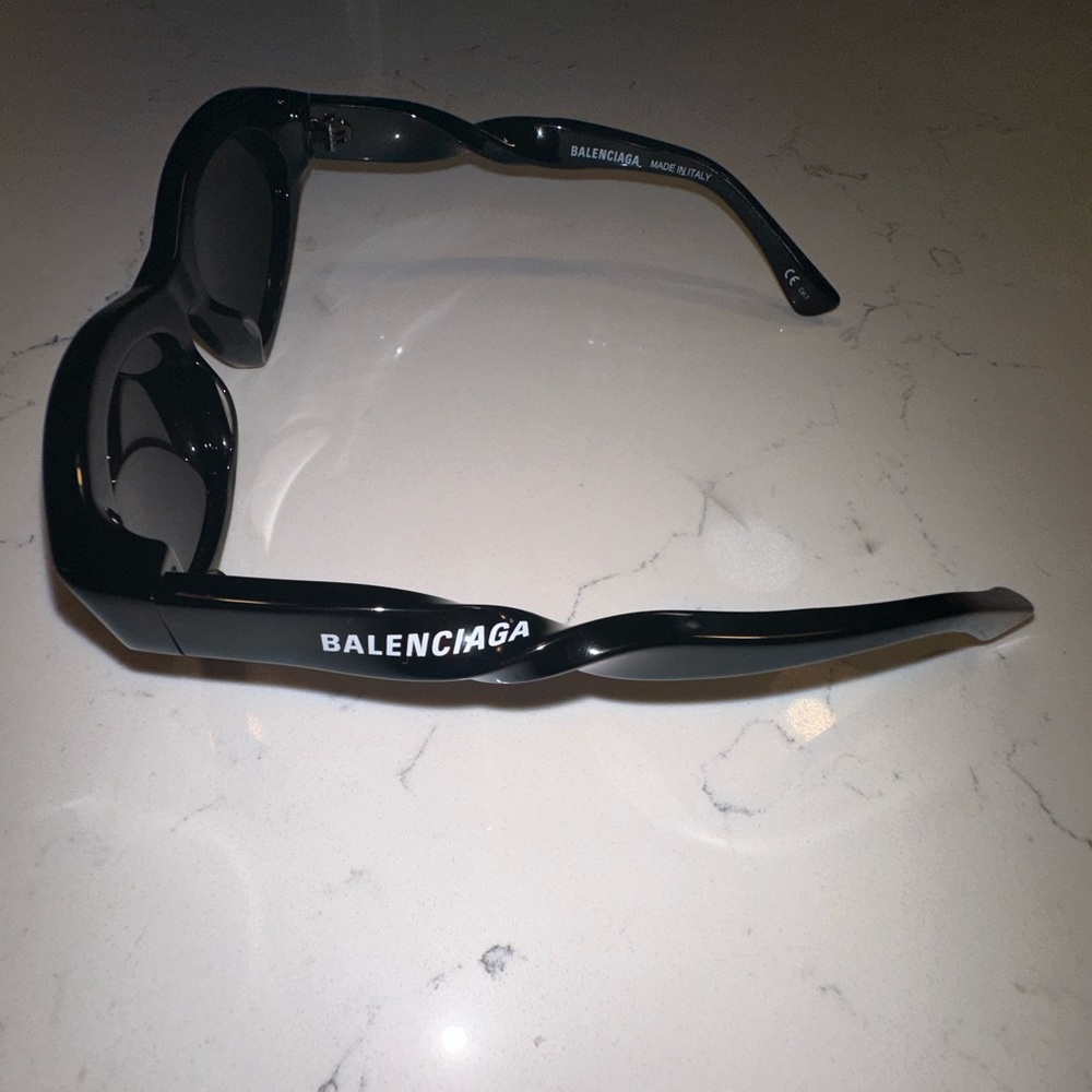Balenciaga Cat eye Sunglasses 54mm - Picture 5 of 9